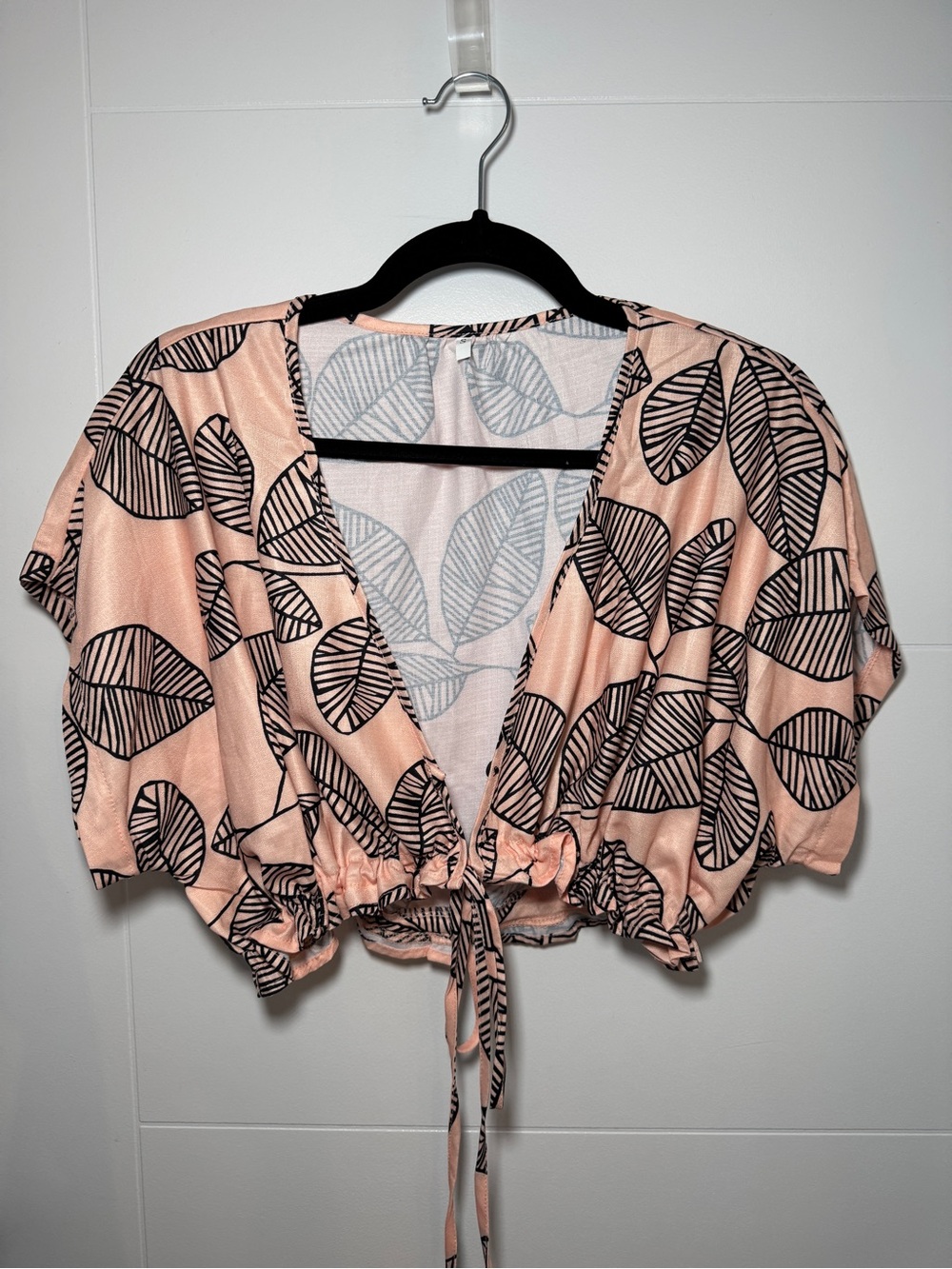 Peach Leaf Print Tie-Front Cropped Top